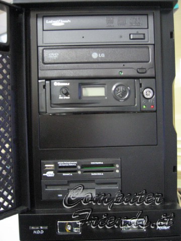 2007 - Piccolo Server con Case Enermax.jpg